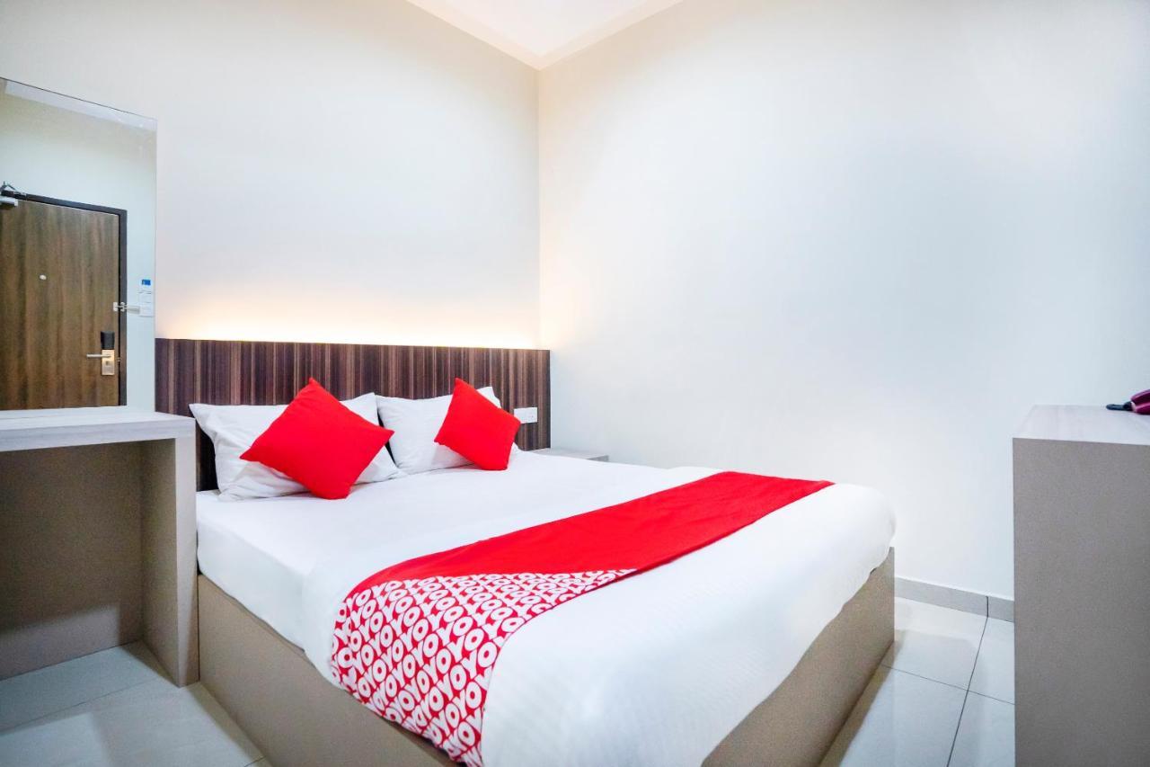 Hope Hotel Джохор Бахру Екстериор снимка