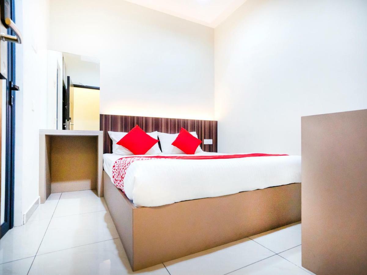 Hope Hotel Джохор Бахру Екстериор снимка